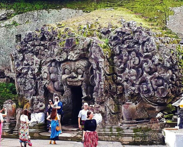 goa-gajah-ubud-escursione-est-bali