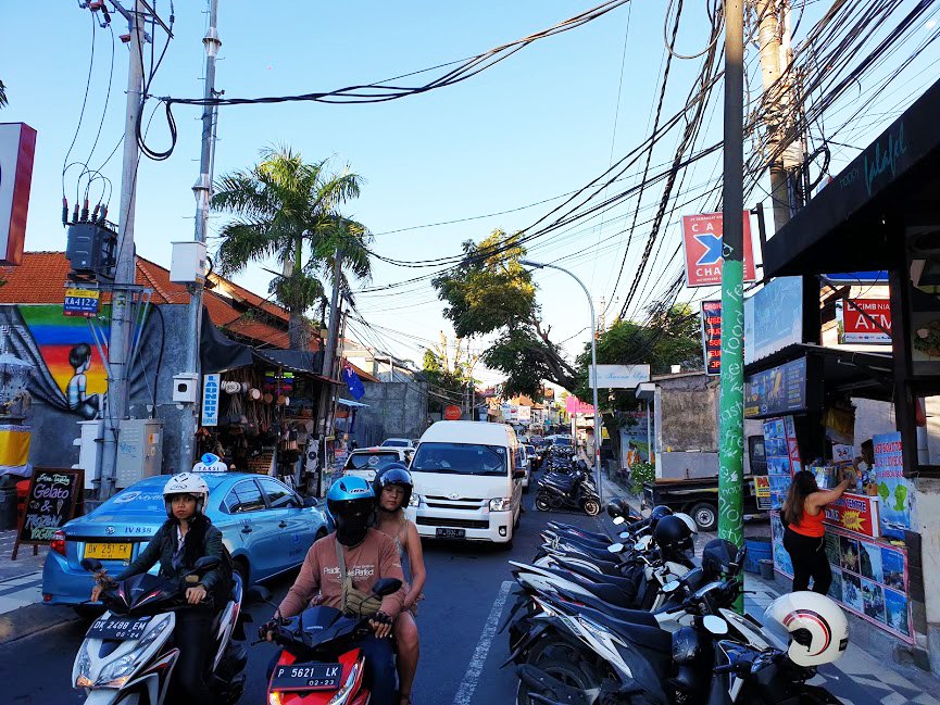 seminyak-traffico-bali