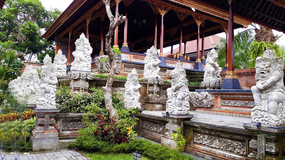 ubud-palace-bali