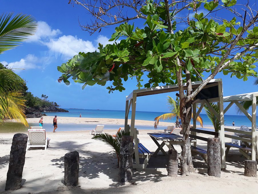 bar-spiagge-las-terrenas-samana-repubblica-dominicana